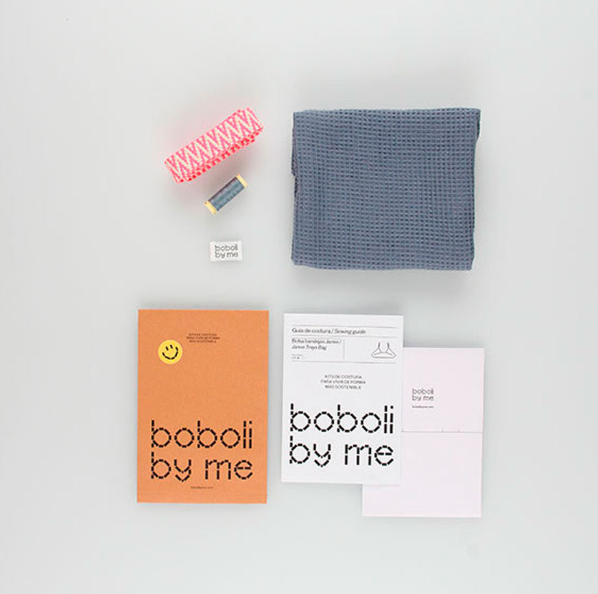 JAMIE GRAY BLUE CAKE CARRIER SEWING KIT