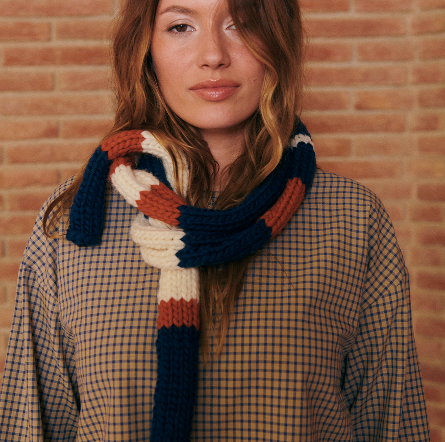 KNITTING KIT TO MAKE THE ILMA COLOUR BLOCK SCARF ECRU RUST NAVY