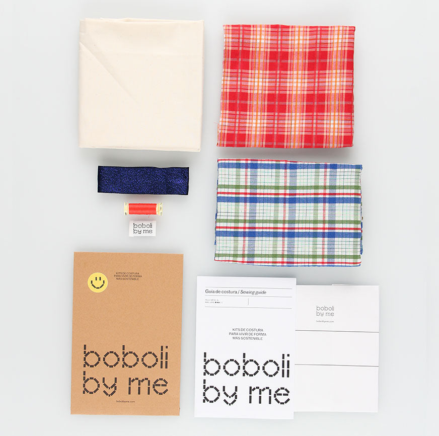 KIT DA CUCITO BORSA LILY A QUADRETTI ROSSI E BLU