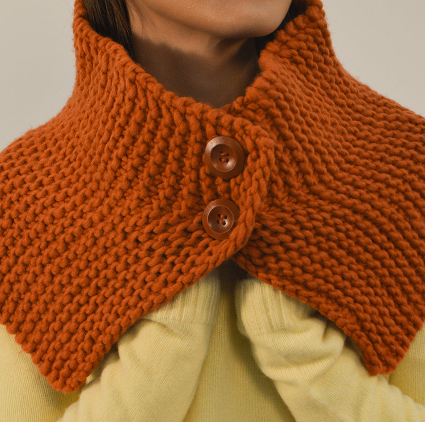 knitting kit to make sora neckwarmer with buttons rust
