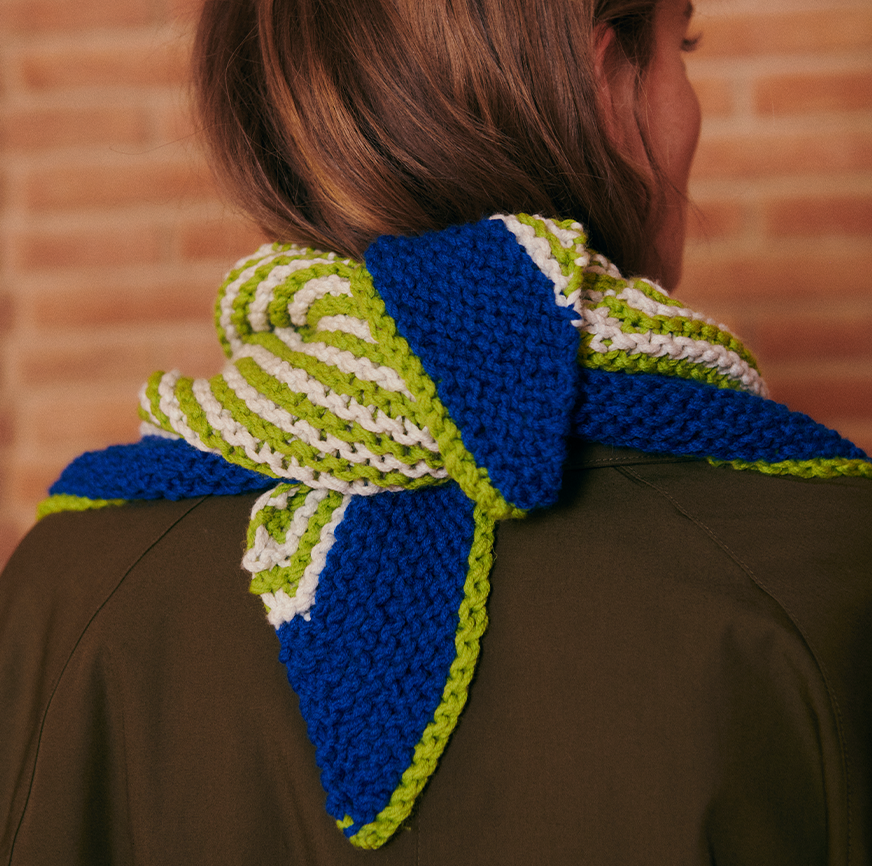 KIT PARA TEJER PAÑOLETA AURA AZUL KLEIN LISTADA EN VERDE Y GRIS