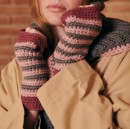 KIT DE CROCHET MITAINES RITA GRIS À RAYURES